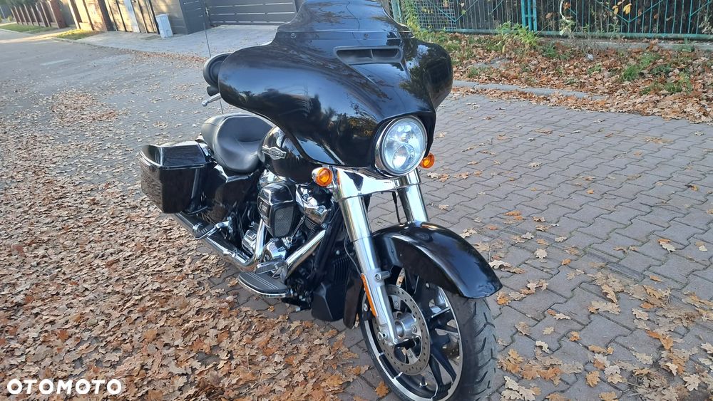 Harley-Davidson Touring Street Glide - 16