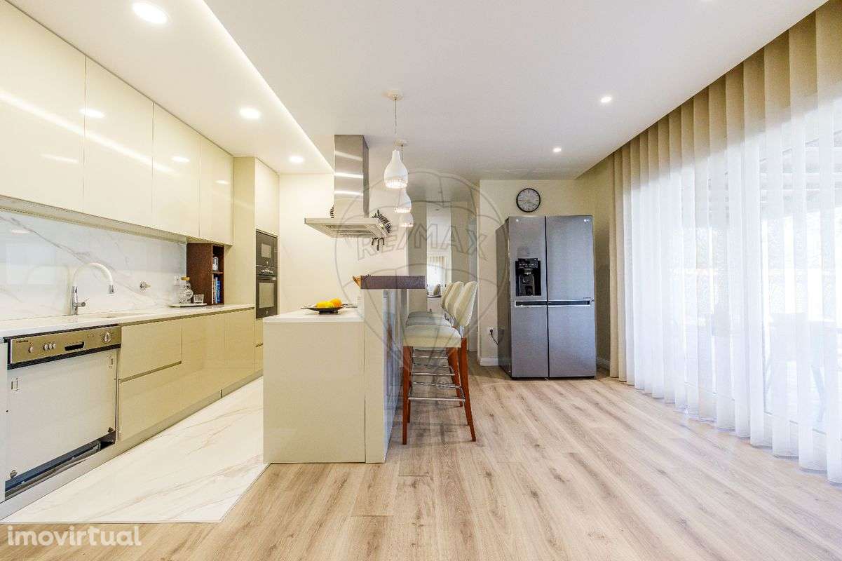 Moradia T4 para venda - Grande imagem: 2/50