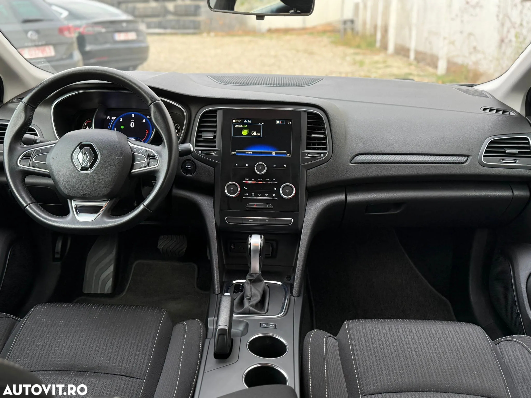 Renault Megane BLUE dCi 115 EDC INTENS - 10