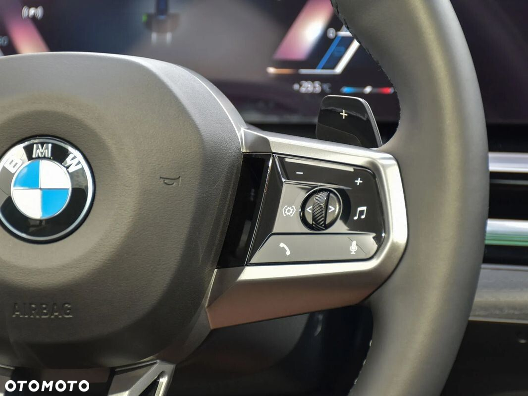 BMW Seria 5 - 32