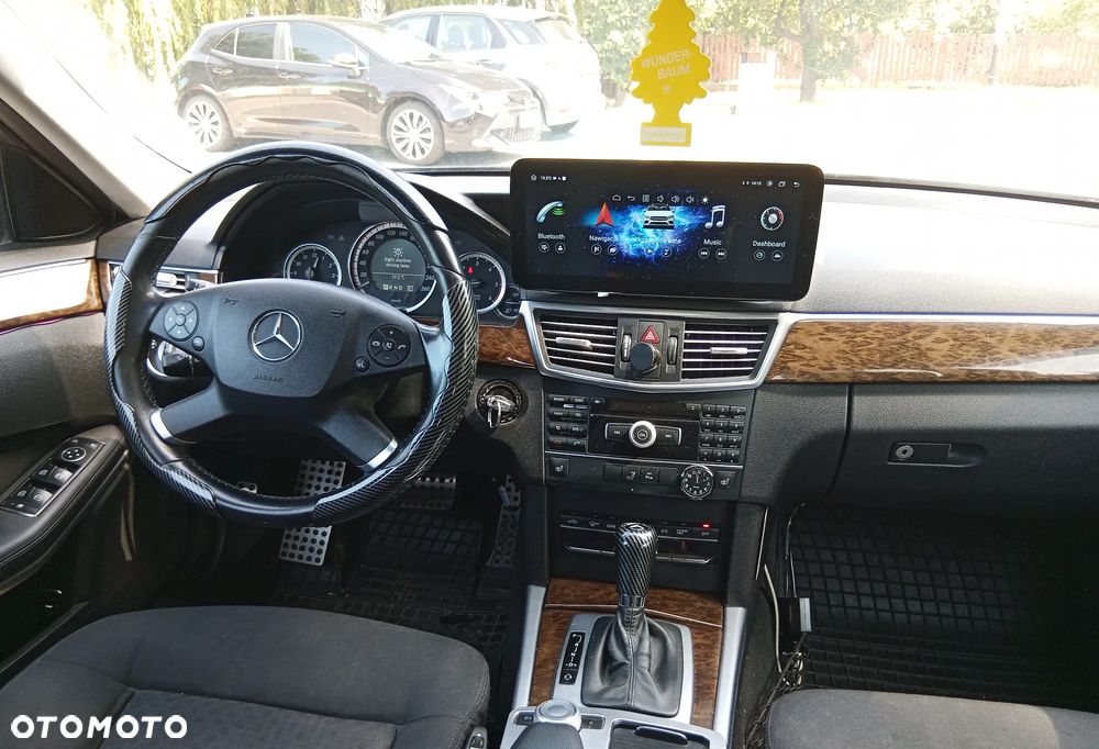 Mercedes-Benz Klasa E 220 CDI DPF BlueEFFICIENCY Automatik Elegance - 9