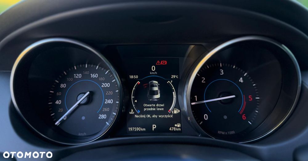 Jaguar XE 2.0 D R-Sport - 26