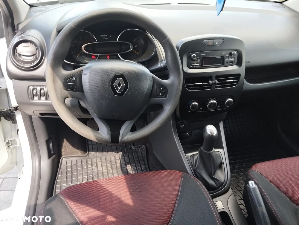 Renault Clio - 15