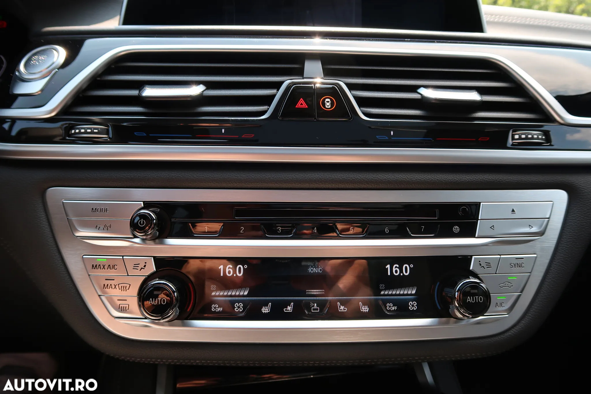 BMW Seria 7 745Le AT PHEV - 24