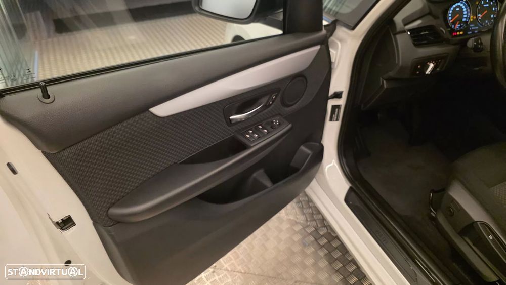 BMW 216 Gran Tourer d 7L Advantage - 32