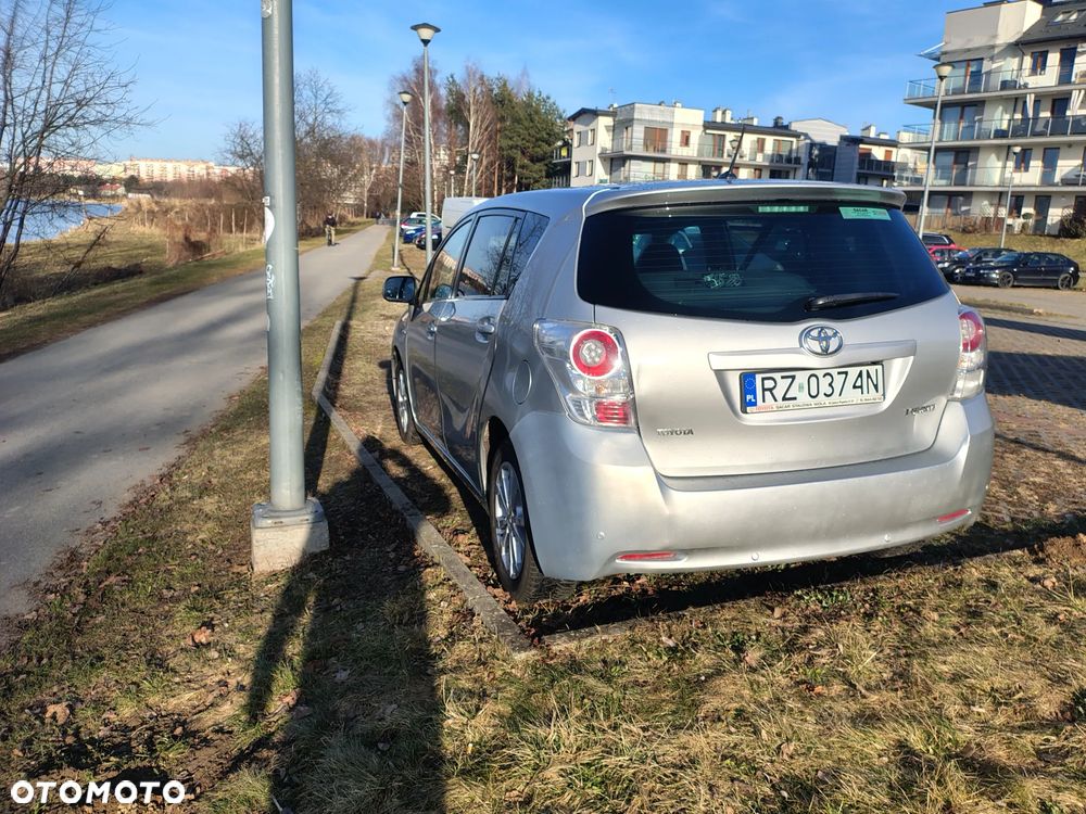 Toyota Verso 2.0 D-4D Luna - 4