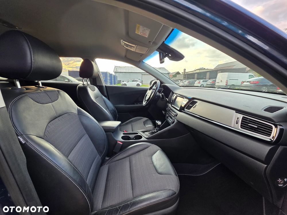 Kia Niro 1.6 GDI Hybrid M - 17
