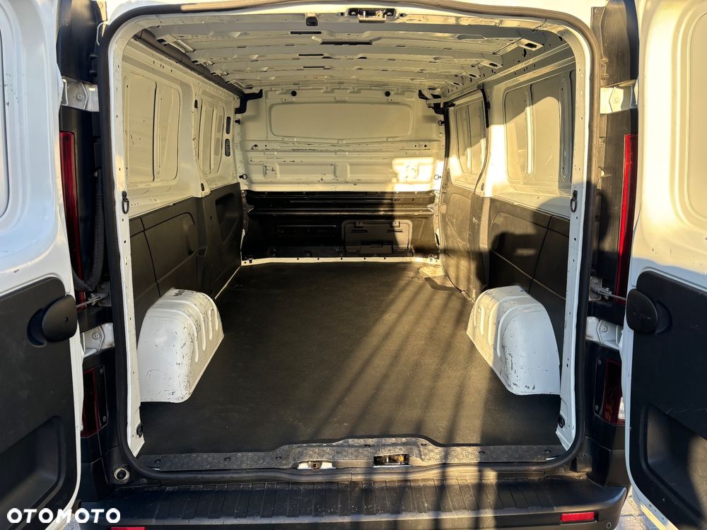 Renault Trafic - 15