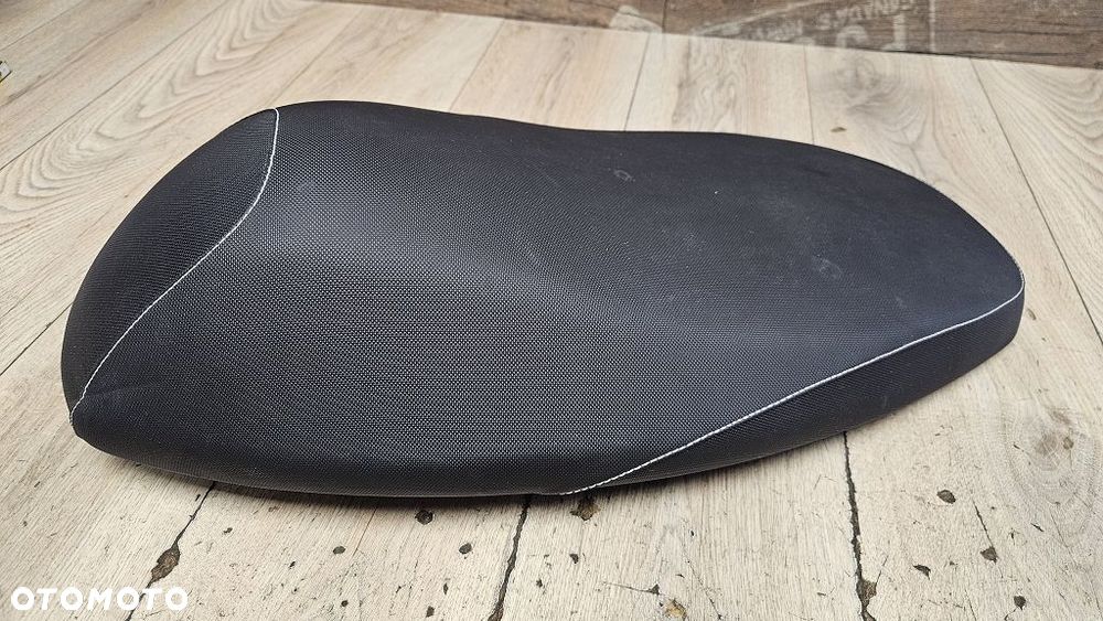Siedzenie kanapa do skutera Yamaha Slider / MBK Stunt 50  5JH-F4730 - 2