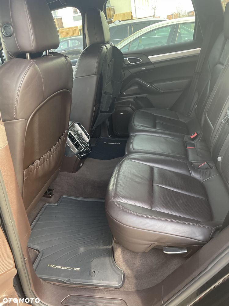 Porsche Cayenne - 7