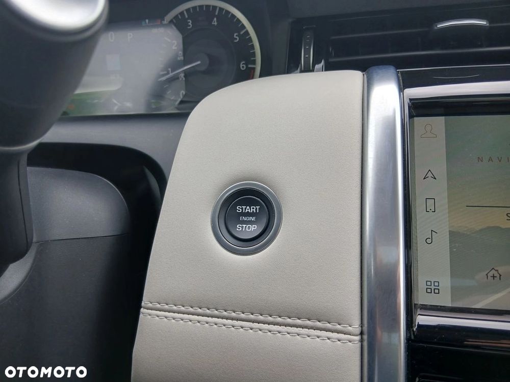 Land Rover Discovery Sport 2.0 P200 mHEV R-Dynamic SE - 25