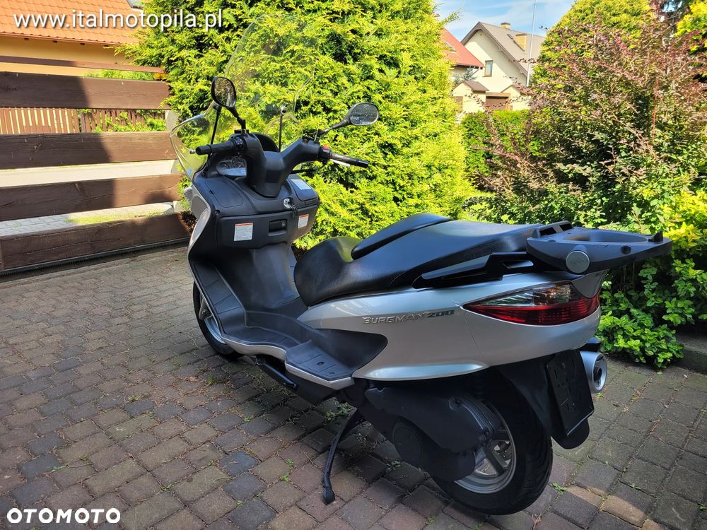 Suzuki Burgman - 22