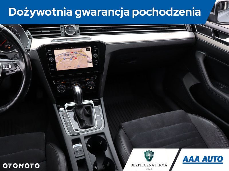 Volkswagen Passat Variant - 9