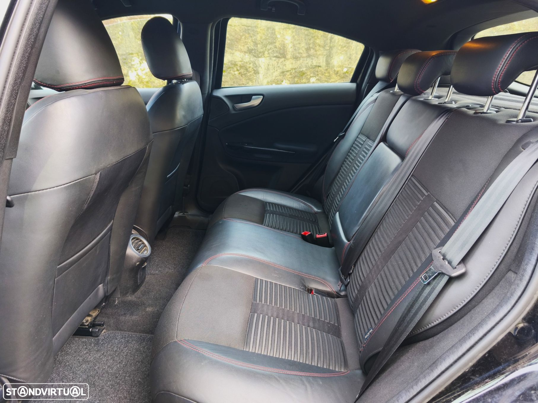 Alfa Romeo Giulietta 1.6 JTDm Distinctive - 9