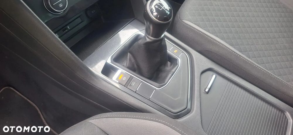 Volkswagen Tiguan - 28