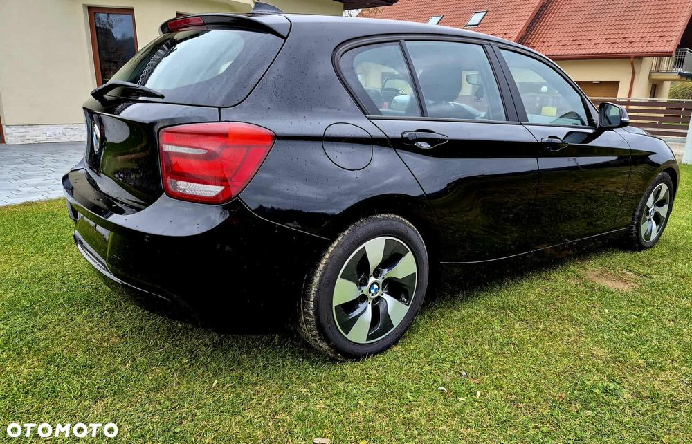 BMW Seria 1 116i - 4