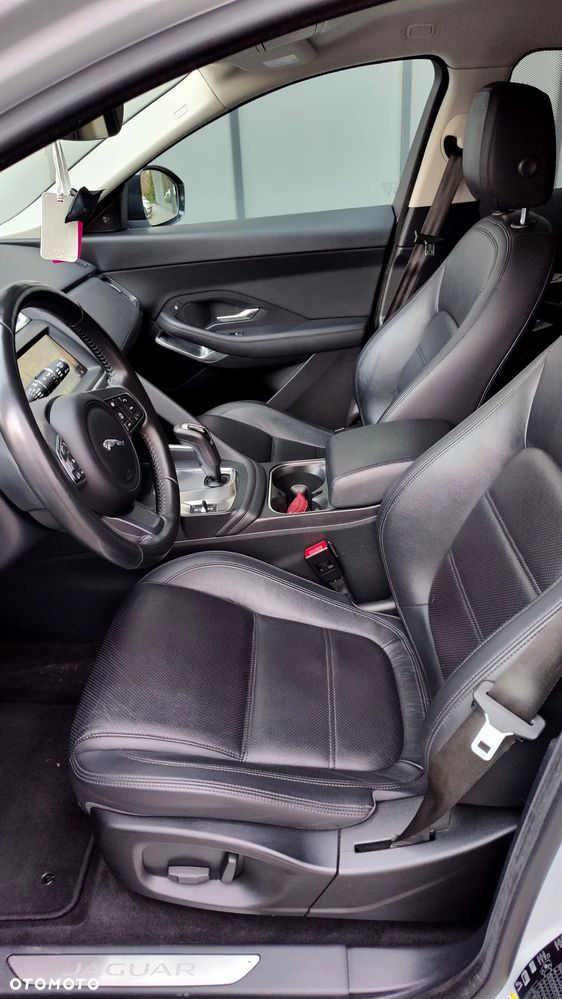 Jaguar E-Pace 2.0 i4P AWD S - 12
