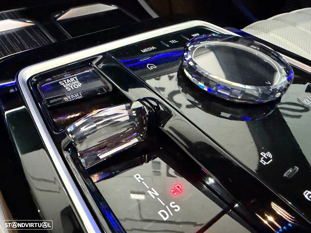 BMW 740 d xDrive Pack Desportivo M Pro - 39