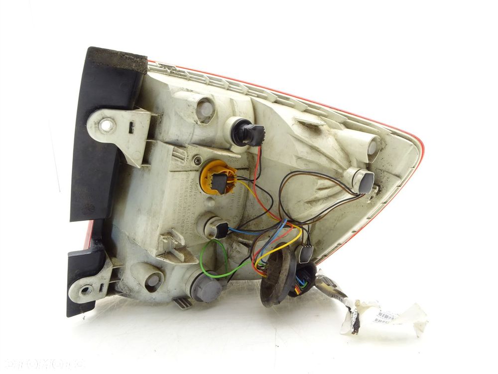 Lampa lewy tył tylna lewa kombi 3t9945095 skoda superb ii - 4