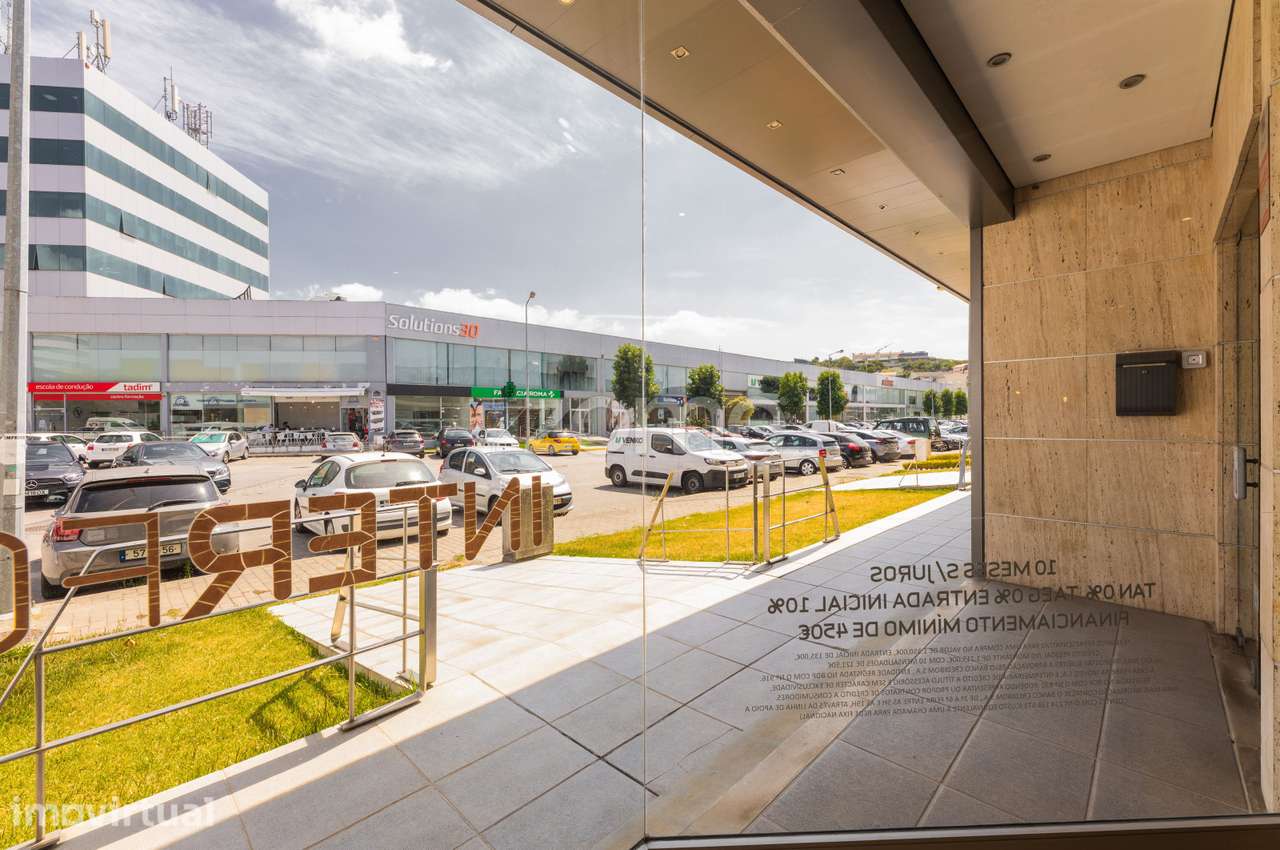 Pavilhão com 1782m2 em Ferreiros - Braga - Grande imagem: 5/36