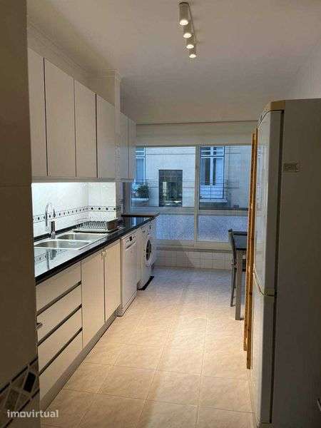 Apartamento T1+1 | Penha de França | Garagem | Arrendamento - Grande imagem: 4/9