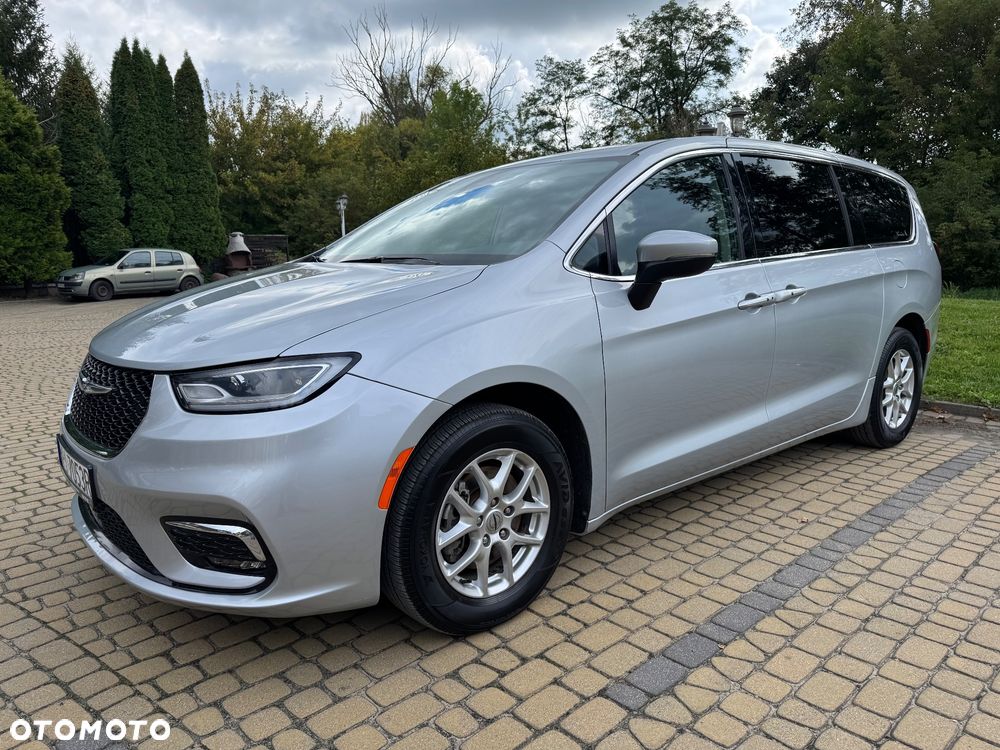 Chrysler Pacifica - 4