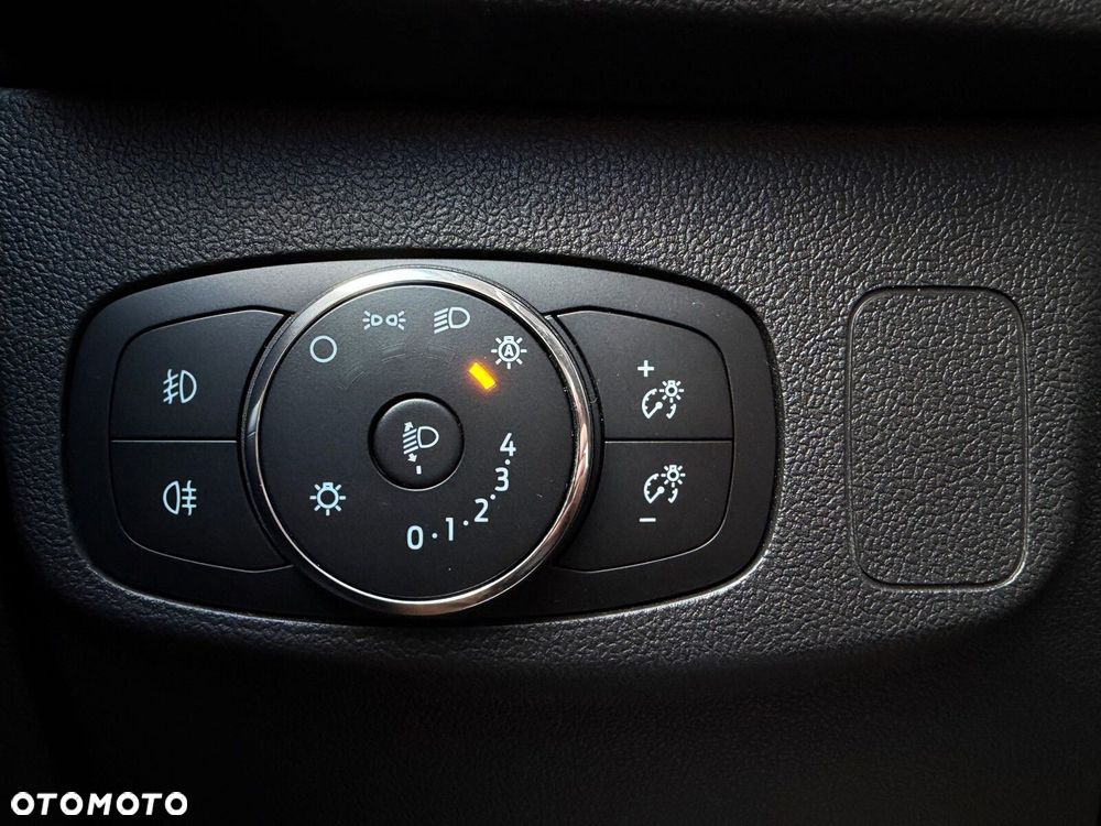 Ford Focus 1.5 EcoBoost Titanium X - 14