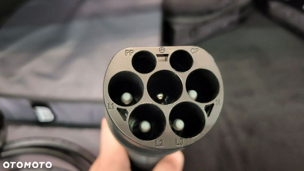 Mercedes-Benz GLE - 32