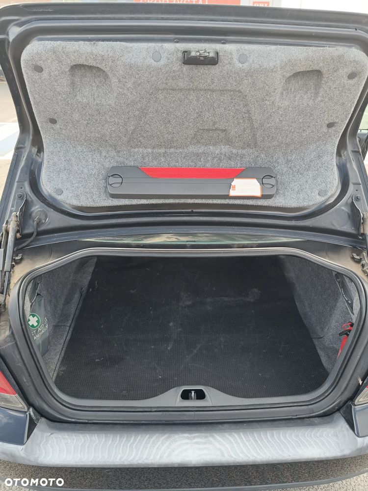 Volvo S60 2.4 D5 - 10