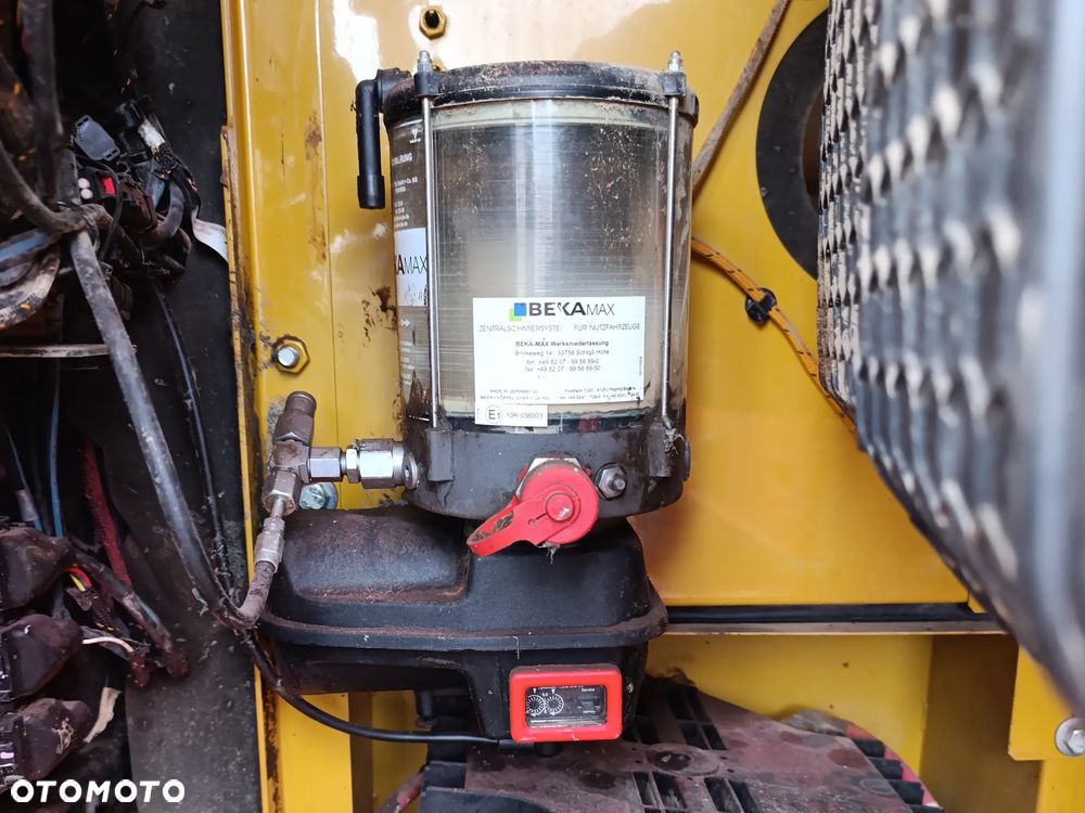 Caterpillar 323 VAH - 11