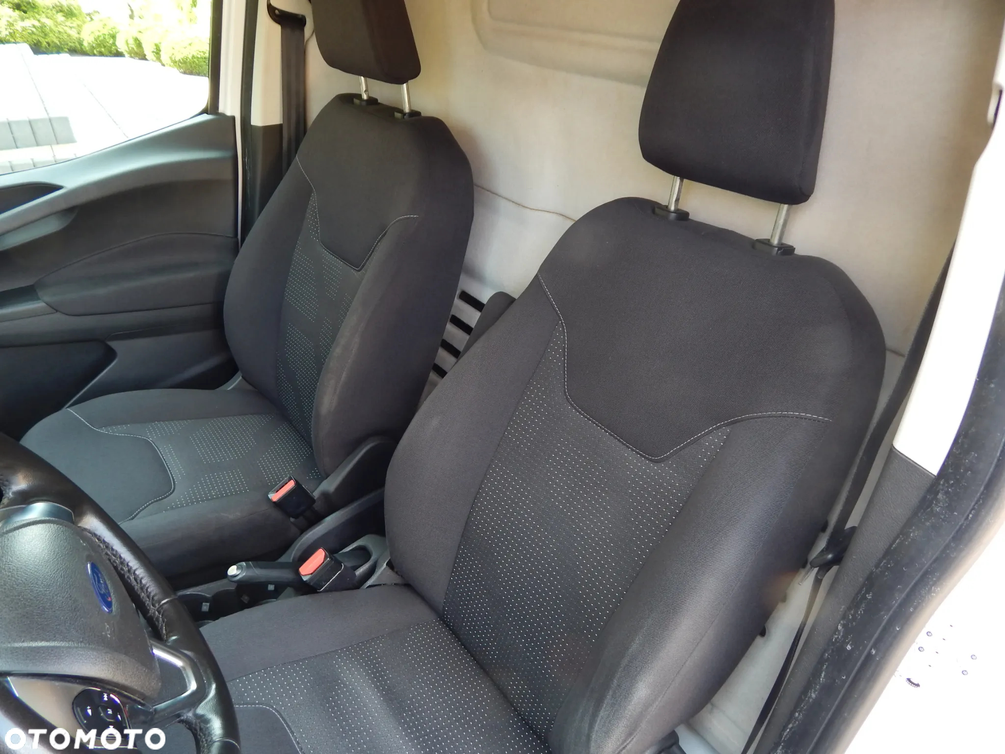 Ford COURIER - 7