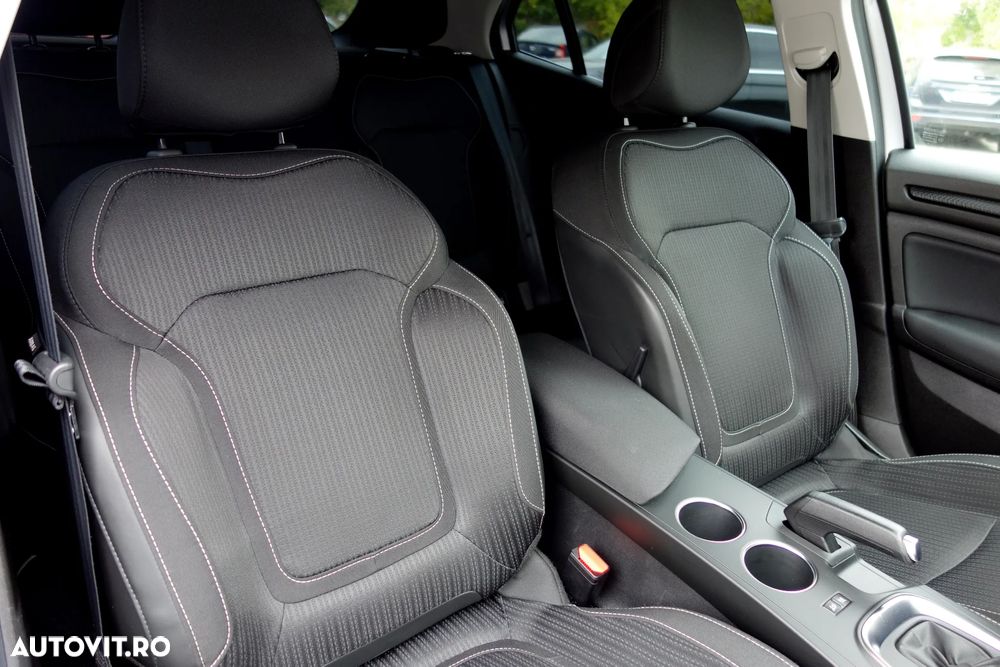 Renault Megane BLUE dCi 115 EDC BUSINESS EDITION - 17