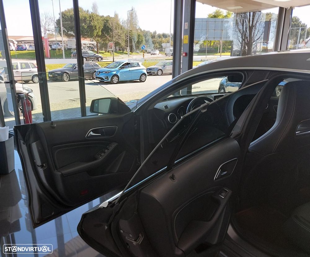 Mercedes-Benz CLA 180 d Shooting Brake - 19