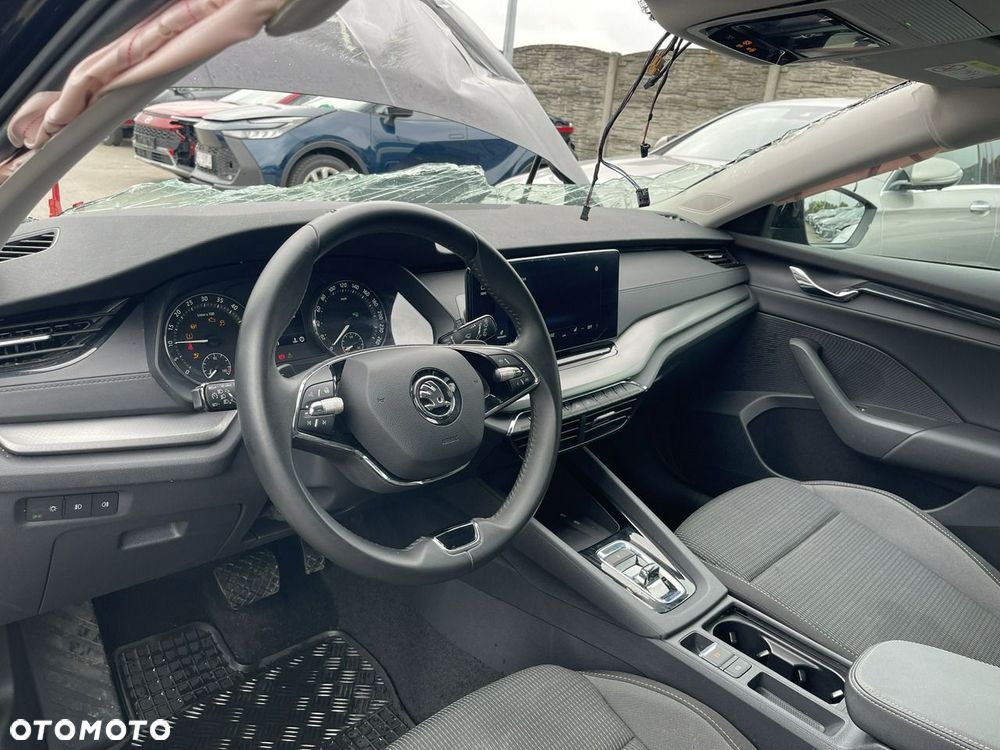 Skoda Octavia 2.0 TDI DSG Selection - 6