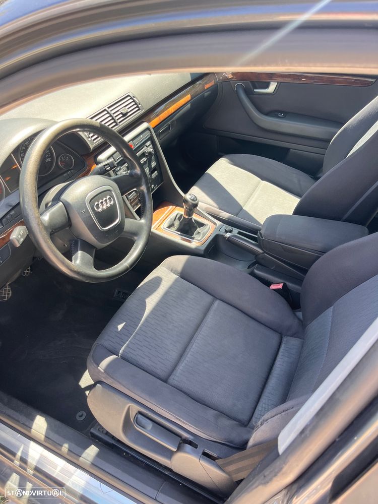 Audi A4 Avant 2.0 TDI - 7