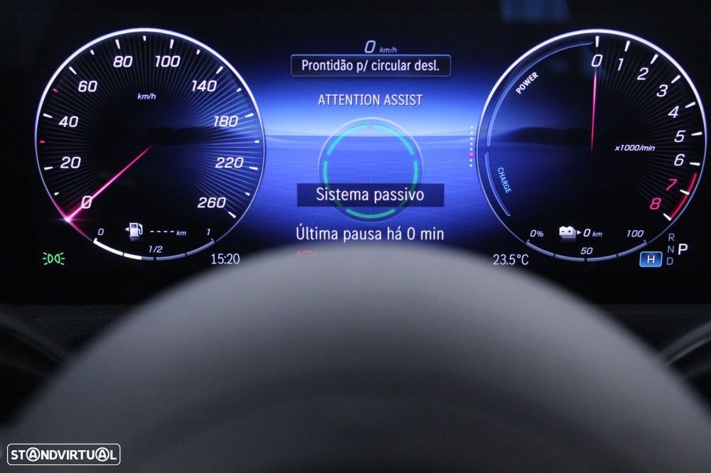 Mercedes-Benz A 250 e AMG Line - 26