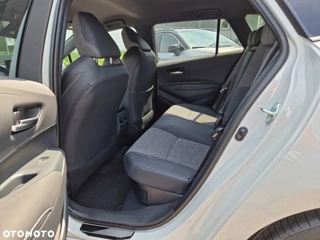 Toyota Corolla 1.8 Hybrid Style - 11
