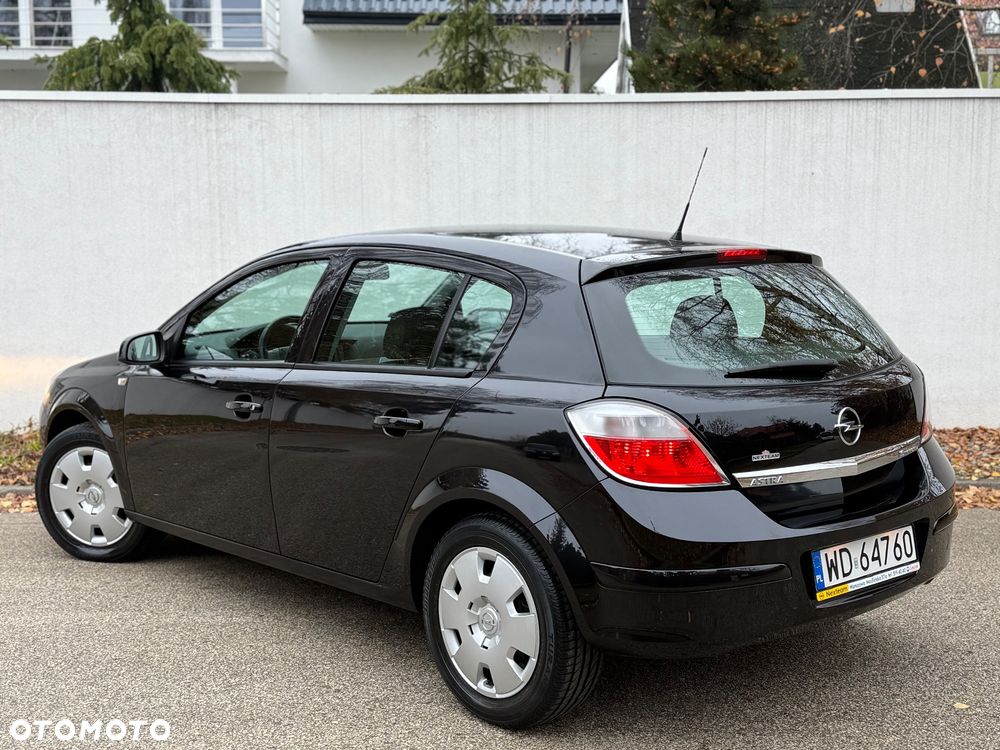 Opel Astra 1.6 Enjoy Easytronic - 4