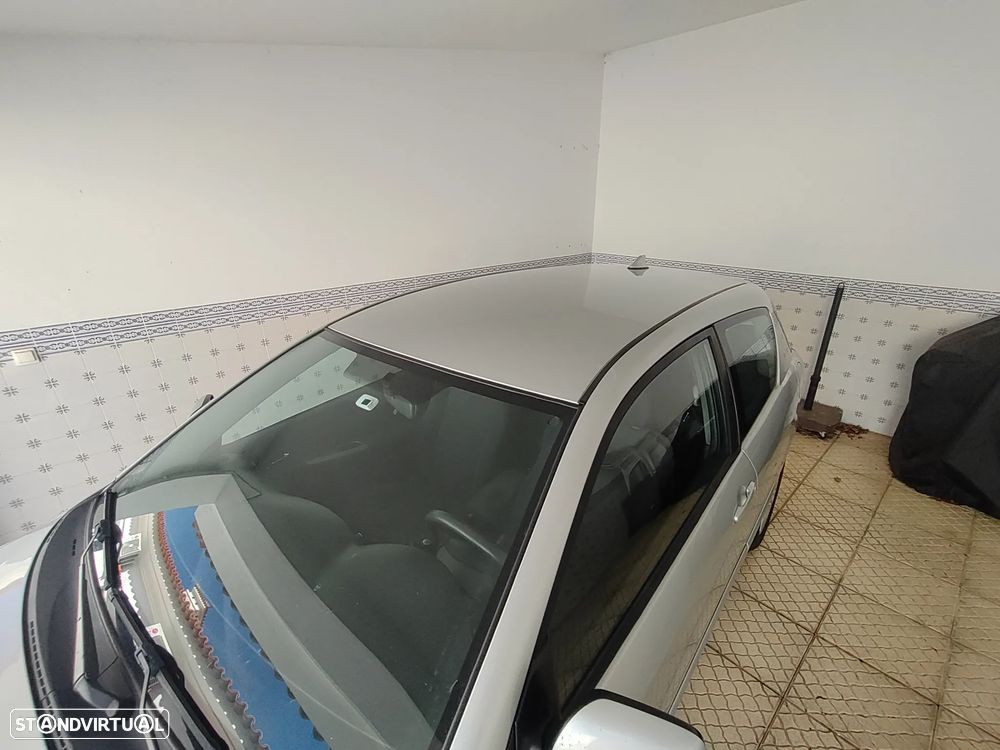 Toyota Corolla 2.0 D-4D Sol 116 - 15