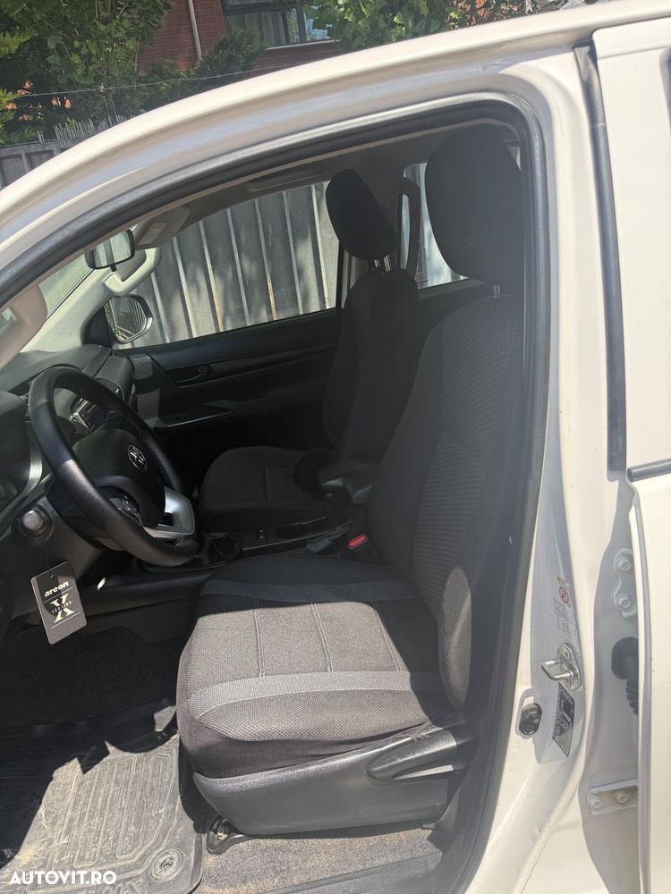 Toyota Hilux 4x4 Double Cab M/T Style - 20