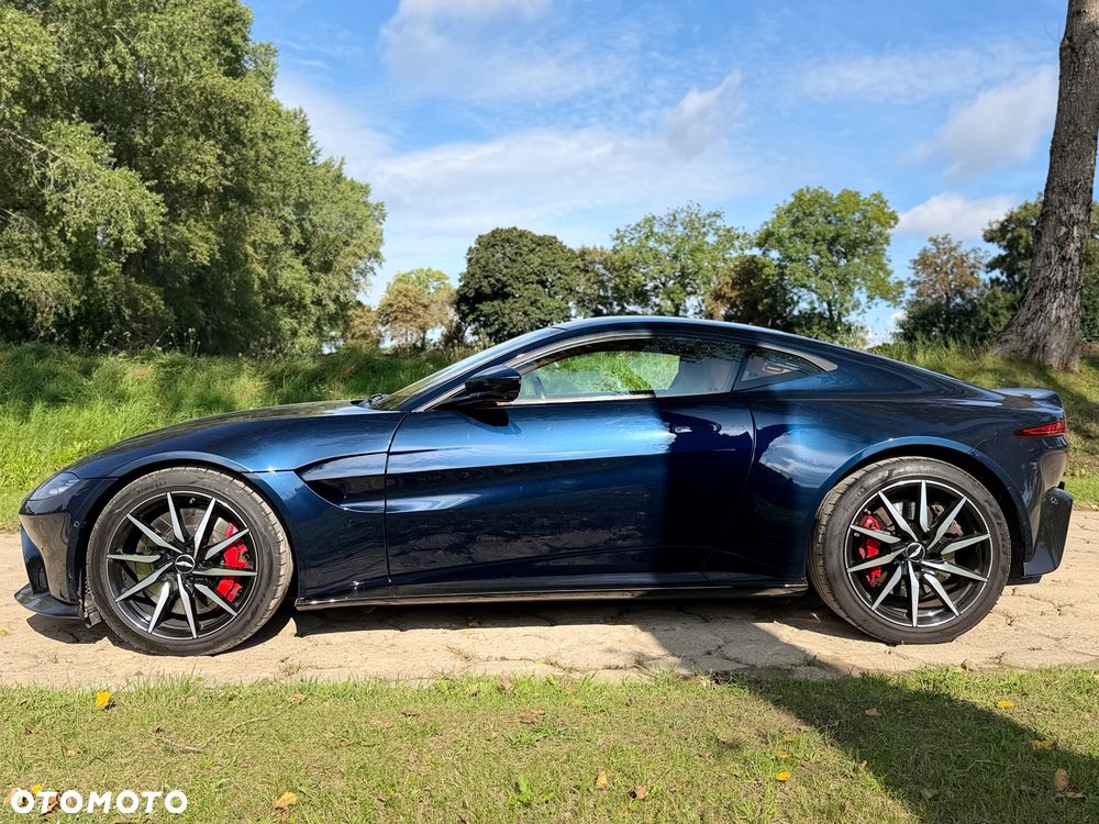Aston Martin V8 Vantage Standard - 6