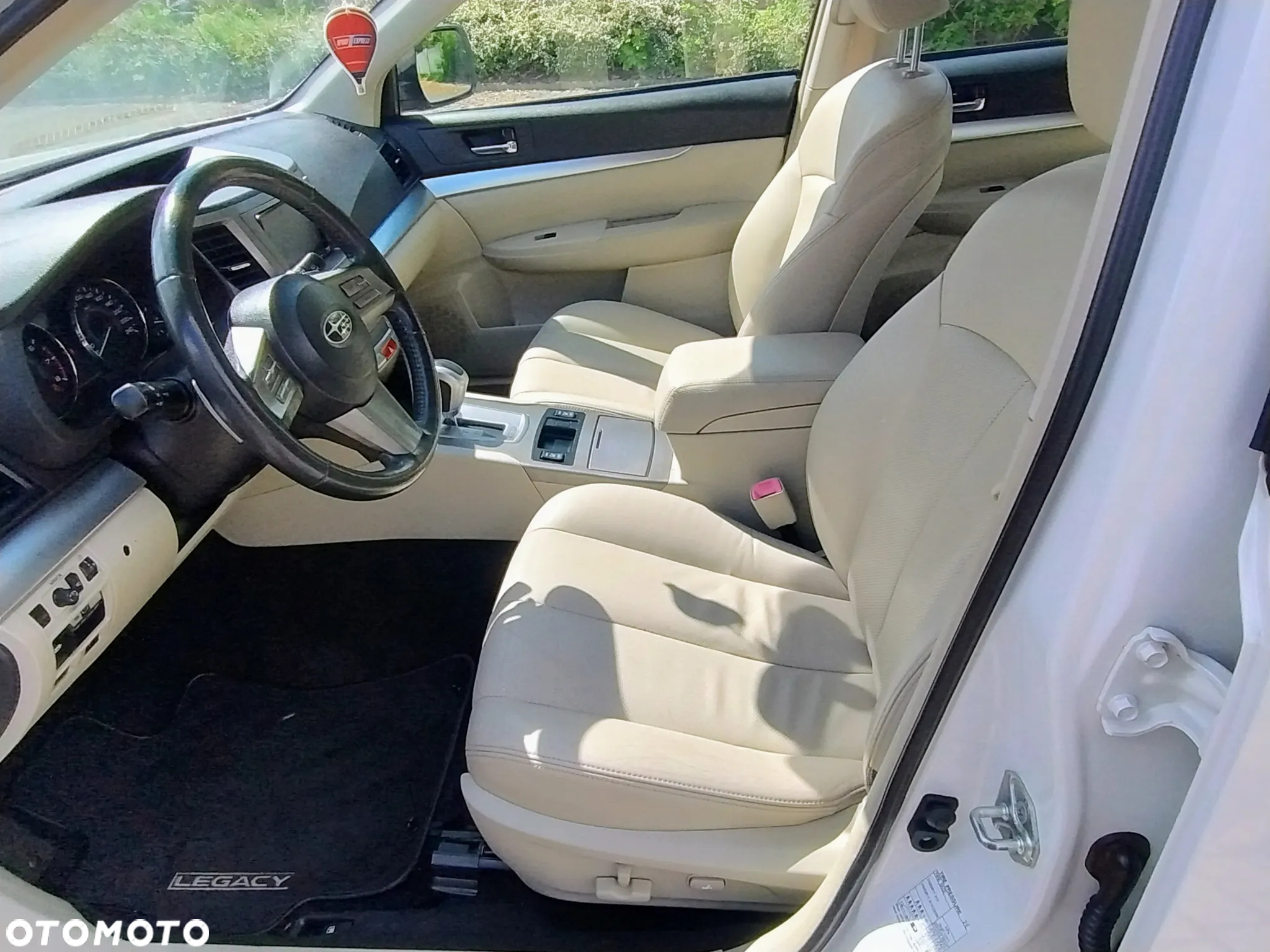 Subaru Legacy 2.5i Comfort Navi - 9