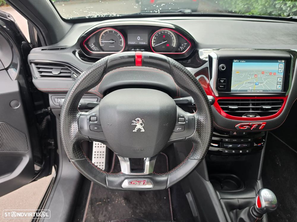 Peugeot 208 GTI 200 THP - 16