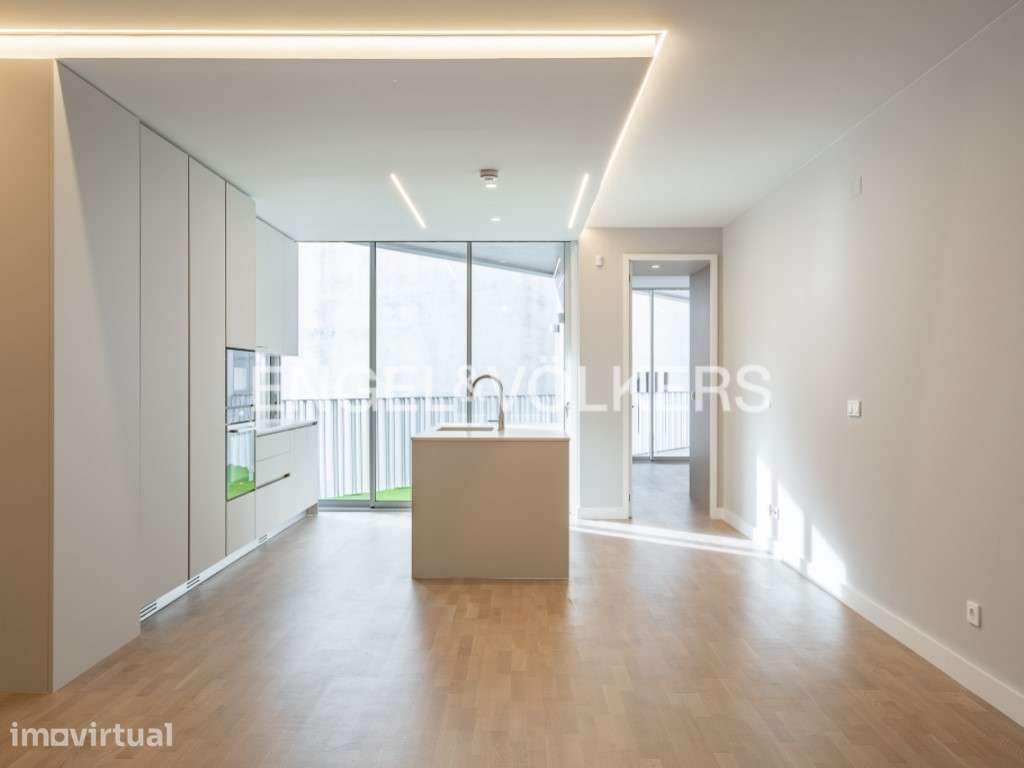 Apartamento T2 com garagem nas Avenidas Novas - Grande imagem: 3/29