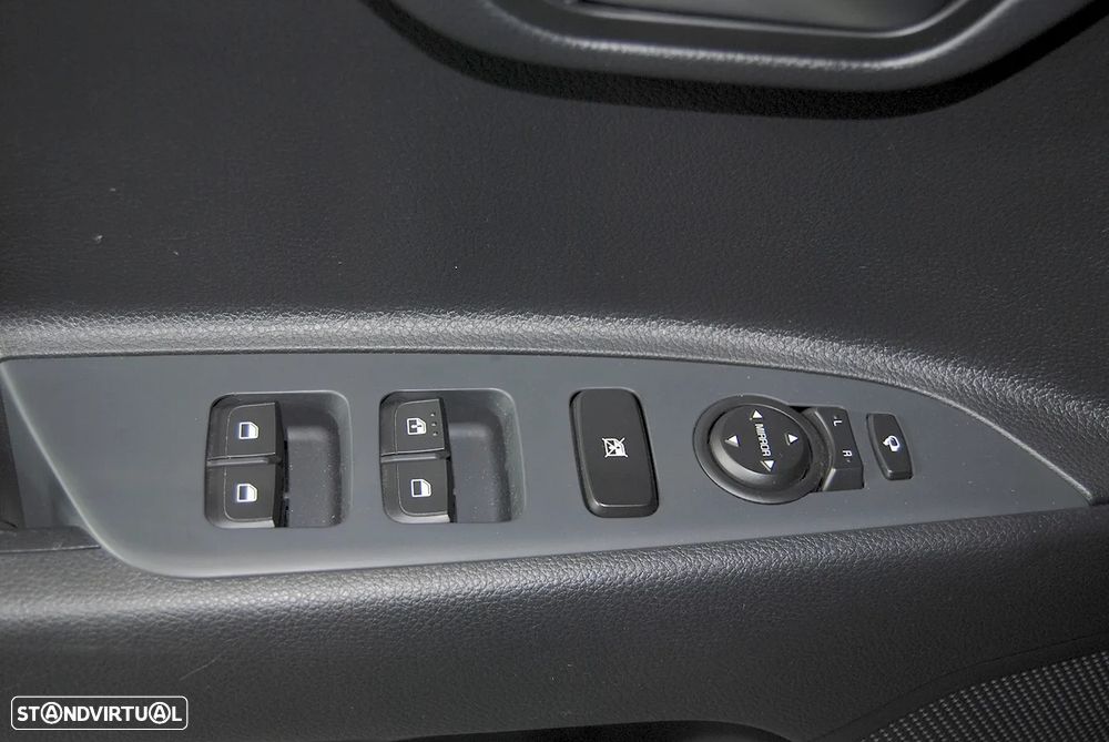 Kia Stonic 1.0 T-GDI Drive — fotografia 20