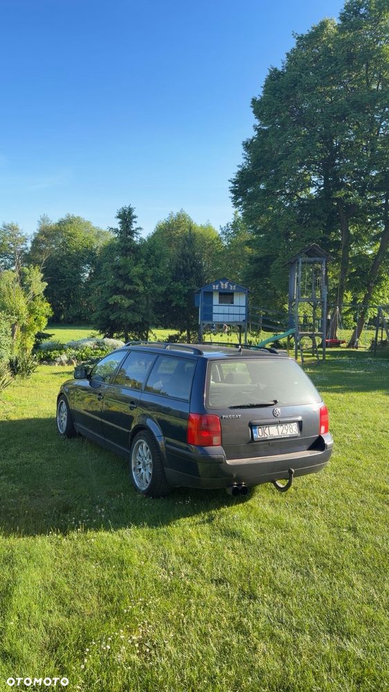 Volkswagen Passat 1.9 TDI Comfortline - 5