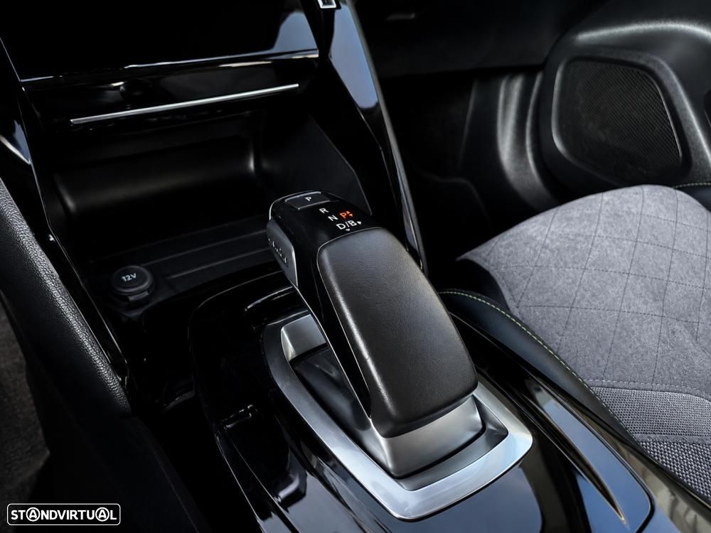 Peugeot e-2008 50 kWh GT Pack - 36