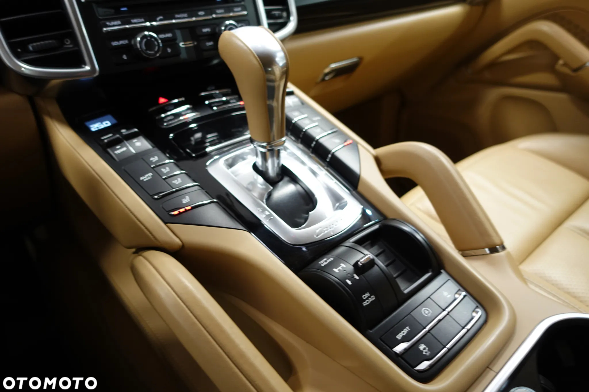 Porsche Cayenne Diesel Platinum Edition - 38