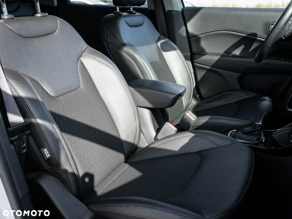 Jeep Compass 1.3 TMair Limited FWD S&S DDCT - 31