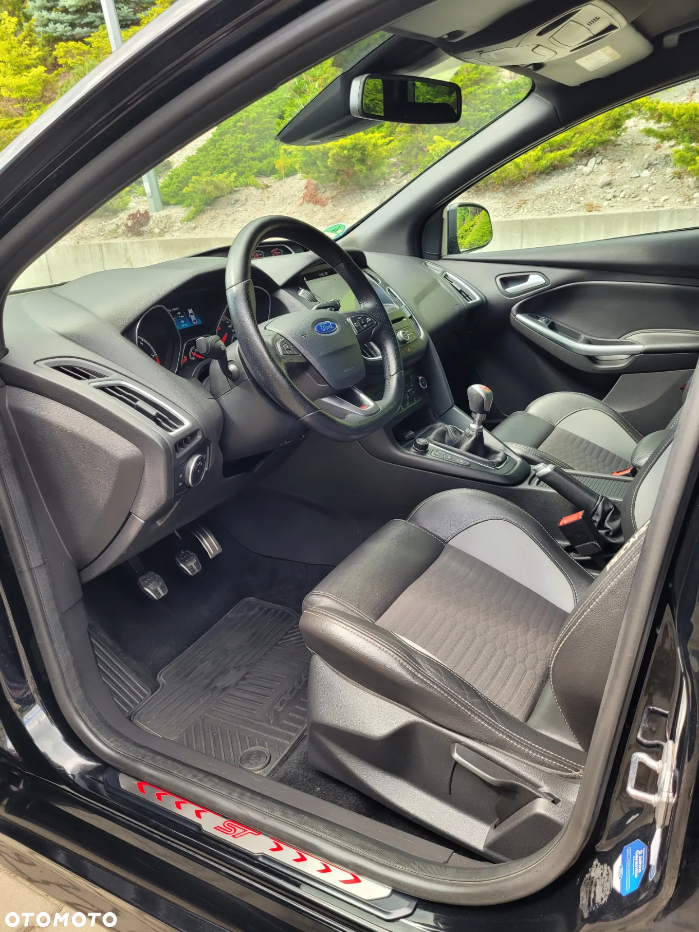 Ford Focus Turnier 2.0 TDCi ST mit Leder-Sport-Paket - 11